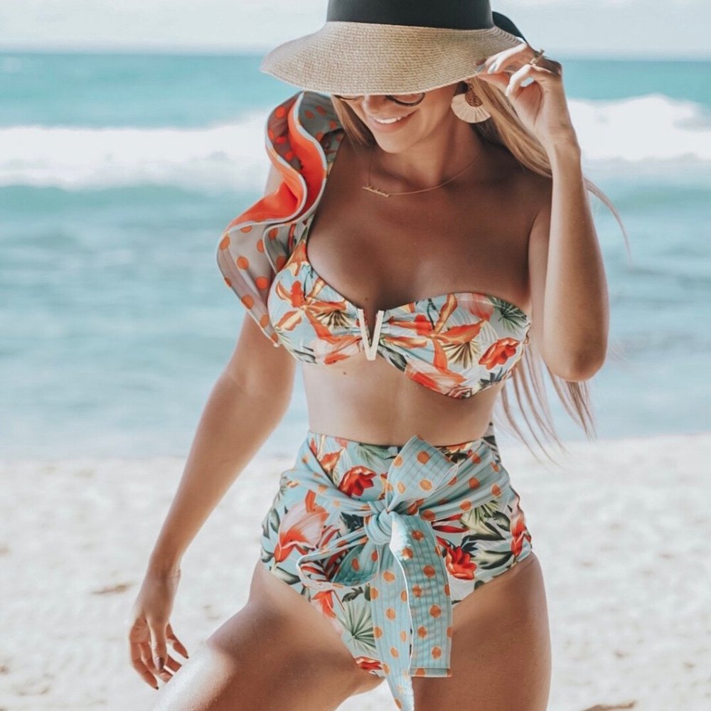 Colorful Swimsuit - Picture 3 of 4